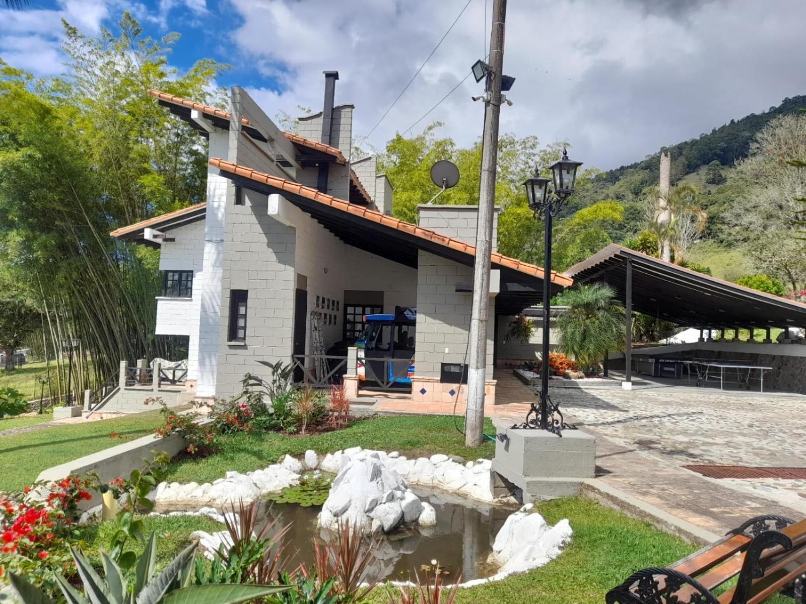 Hotel Maca Lago Calima Zewnętrze zdjęcie