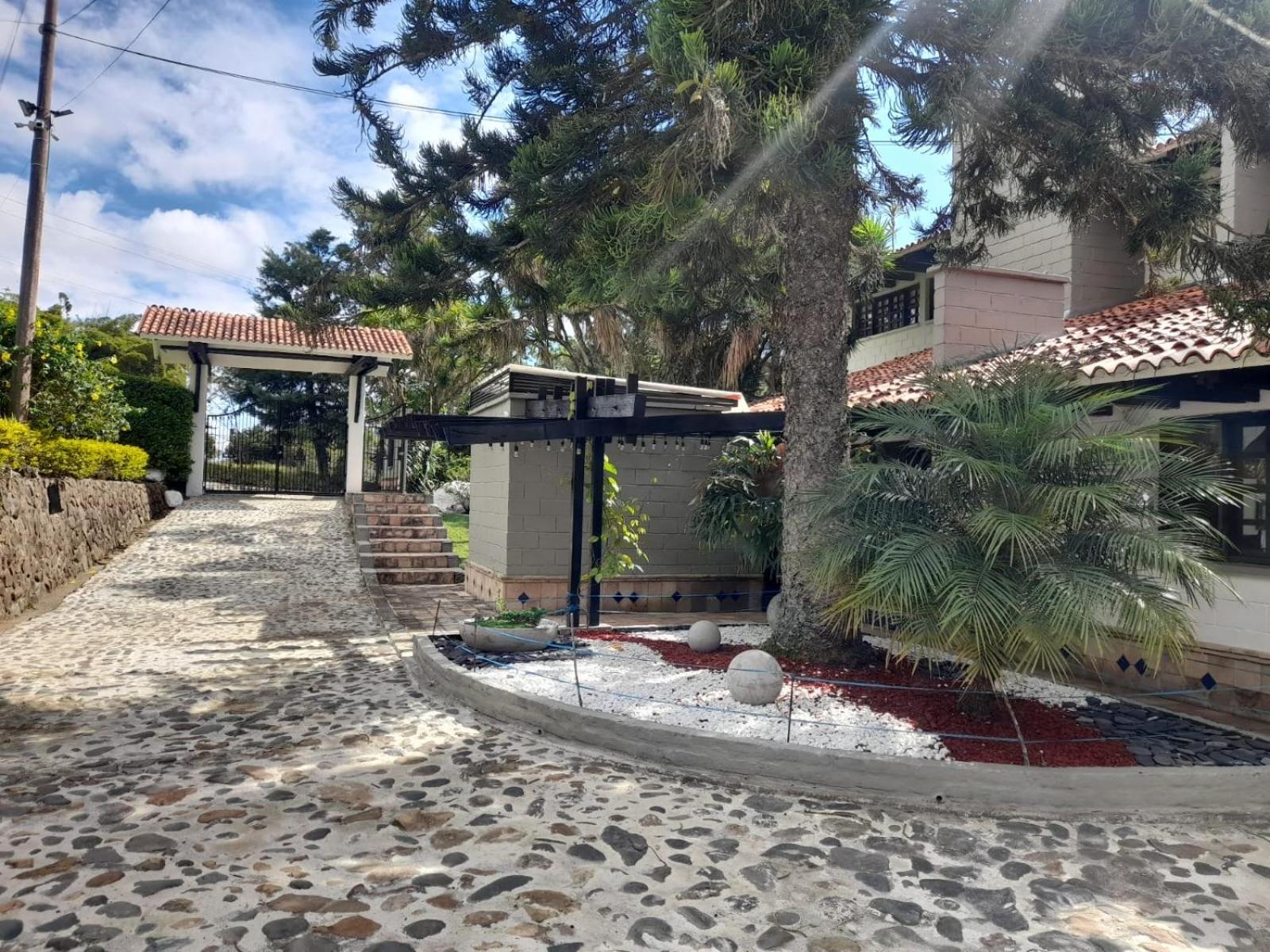 Hotel Maca Lago Calima Zewnętrze zdjęcie