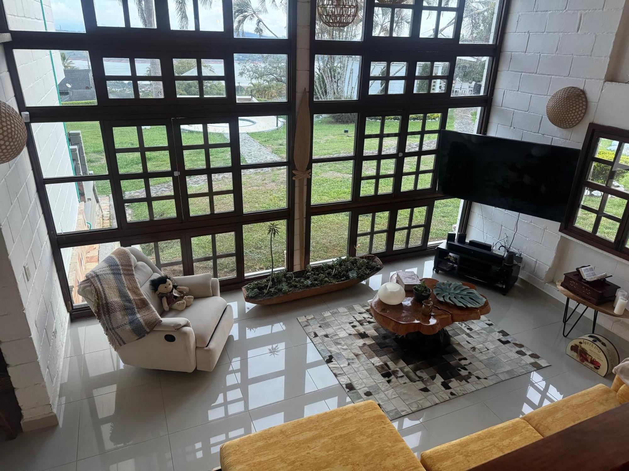 Hotel Maca Lago Calima Zewnętrze zdjęcie